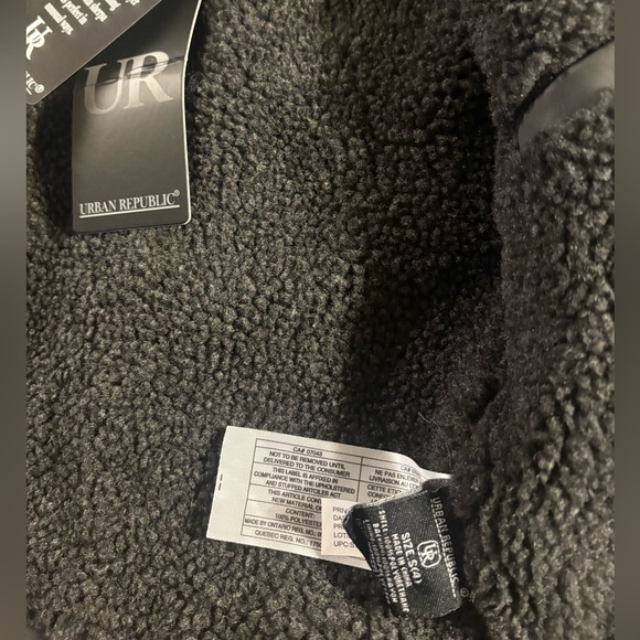 NWT Urban Republic Faux Leather Jacket toddler size smalll/4t - Picture 4 of 6